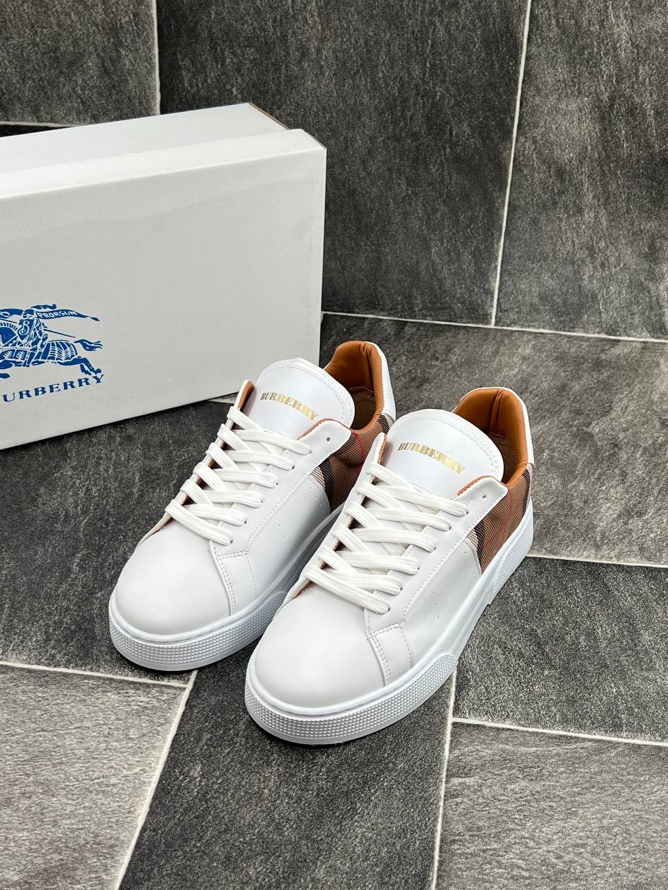 Burberry Ayakkabı İTHAL
