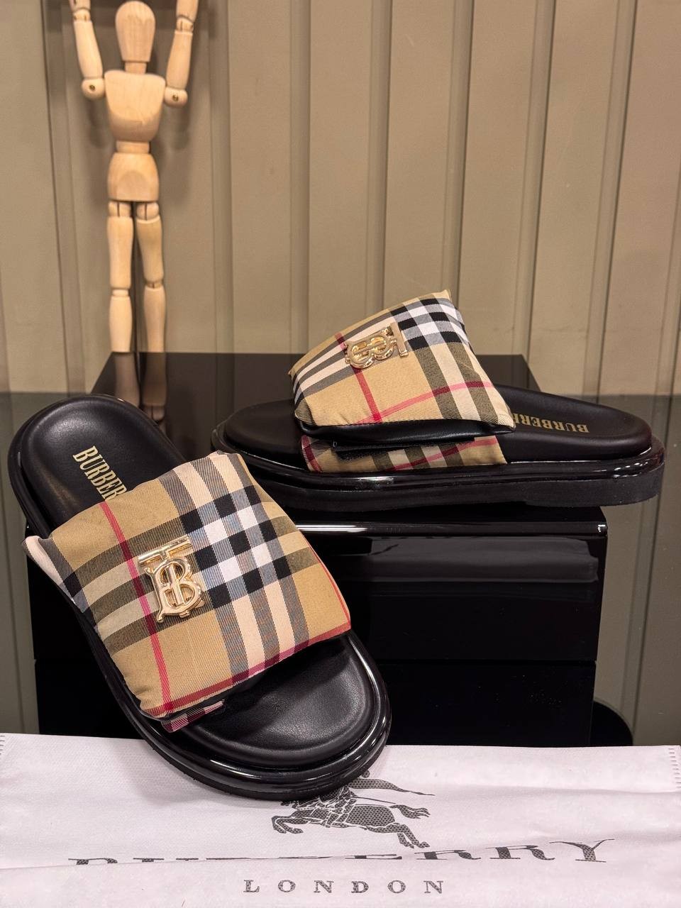 Burberry Terlik