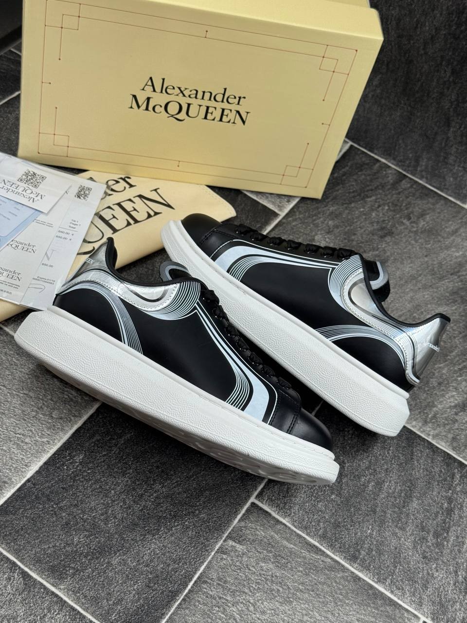 Alexander McQueen İTHAL