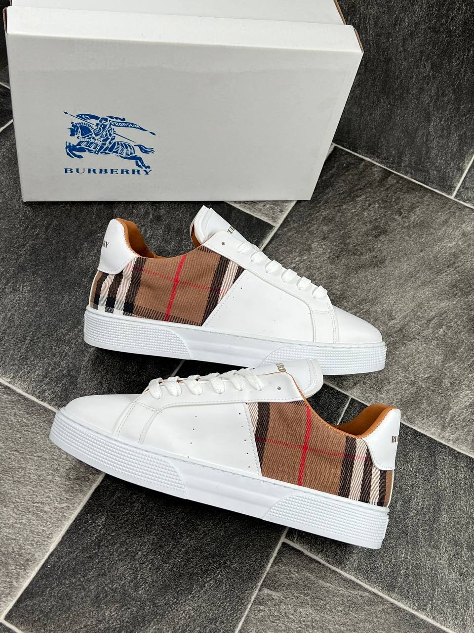 Burberry Ayakkabı İTHAL