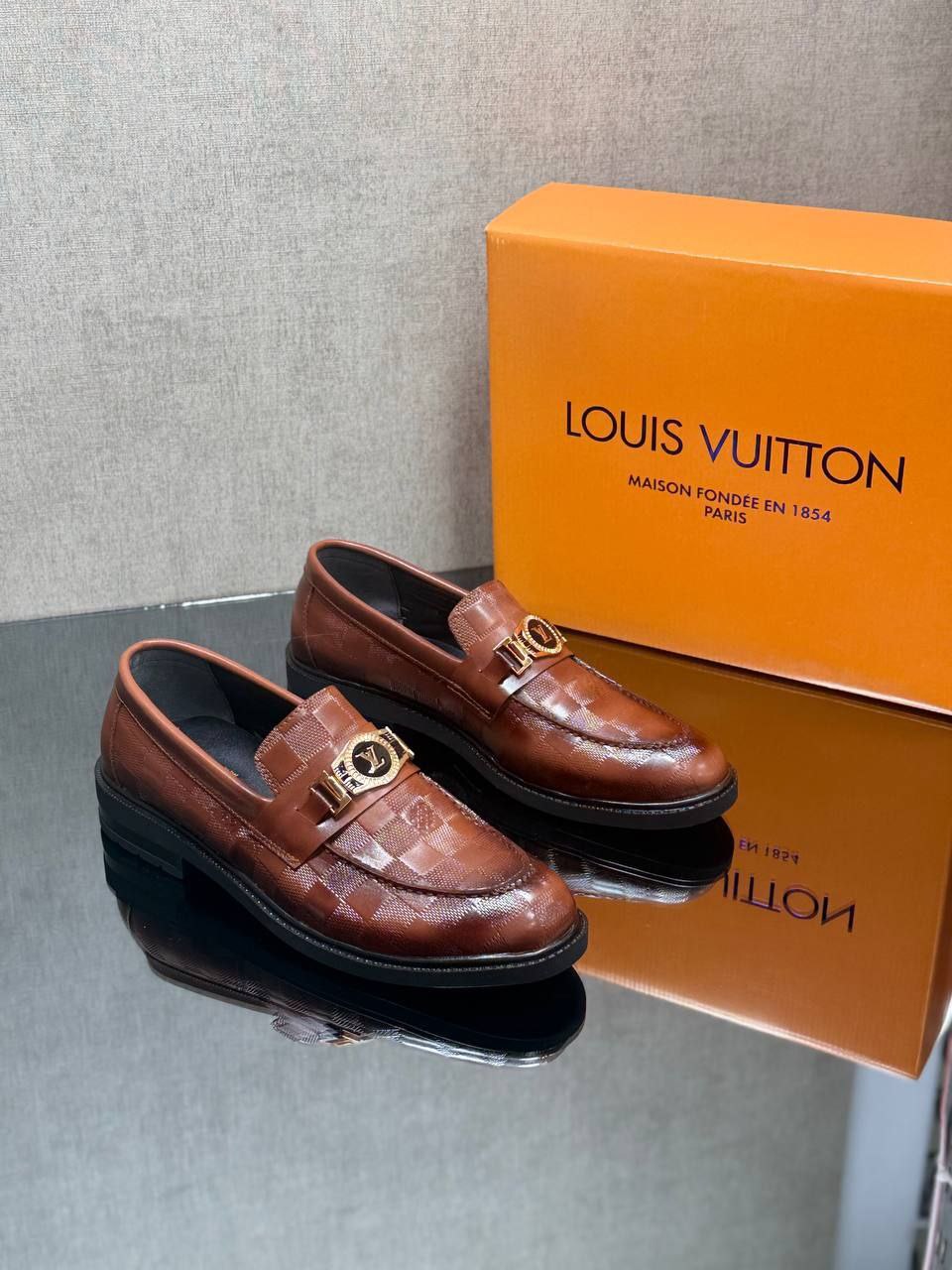 Louis Vuitton Ayakkabı İTHAL