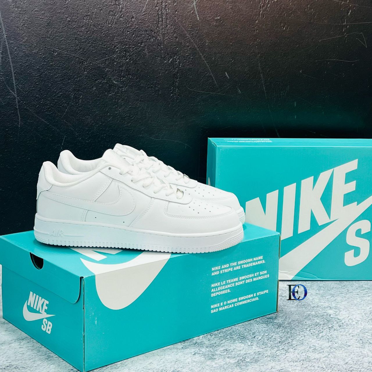 NIKE AIR FORCE