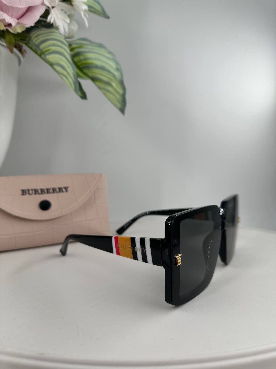  Burberry Güneş Gözlüğü 