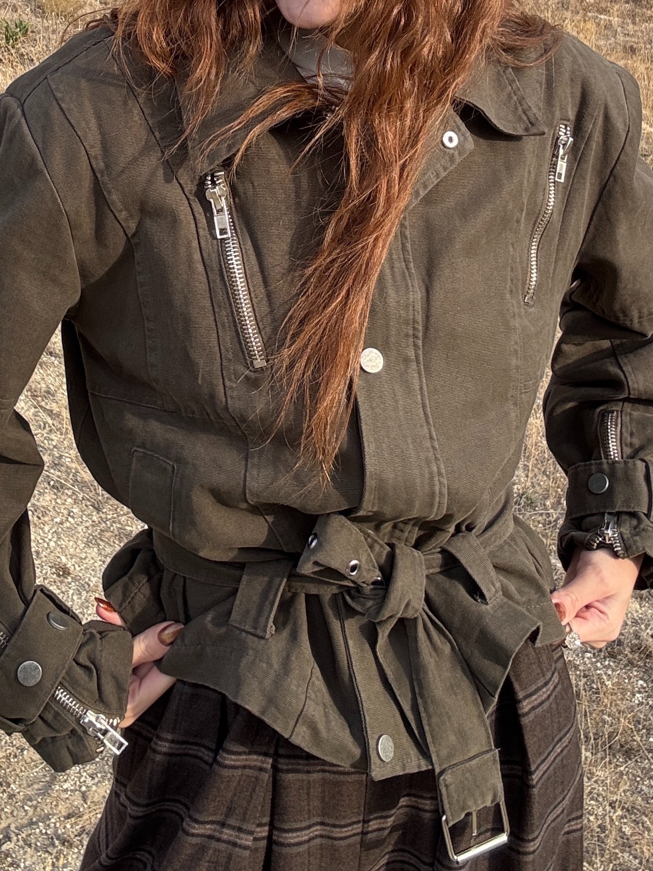  ZELVE KEMERLİ GABARDİN TASARİM CEKET 