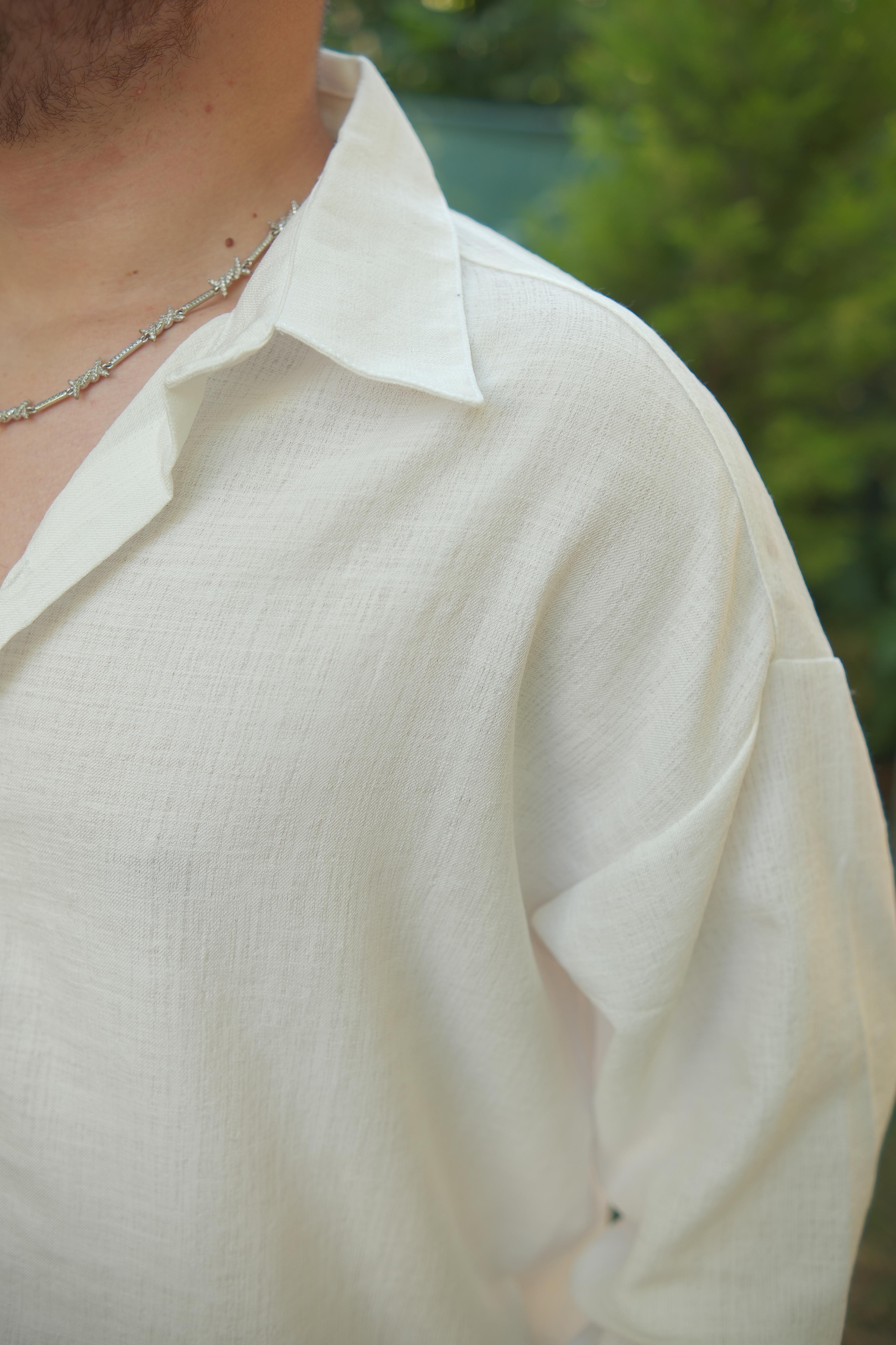 DOKULU BEYAZ KETEN GÖMLEK