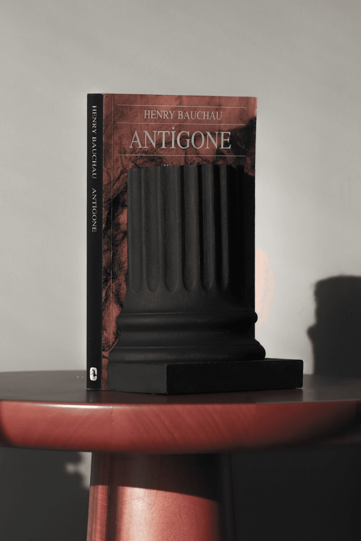 Antique | Beton Kitap Tutucu