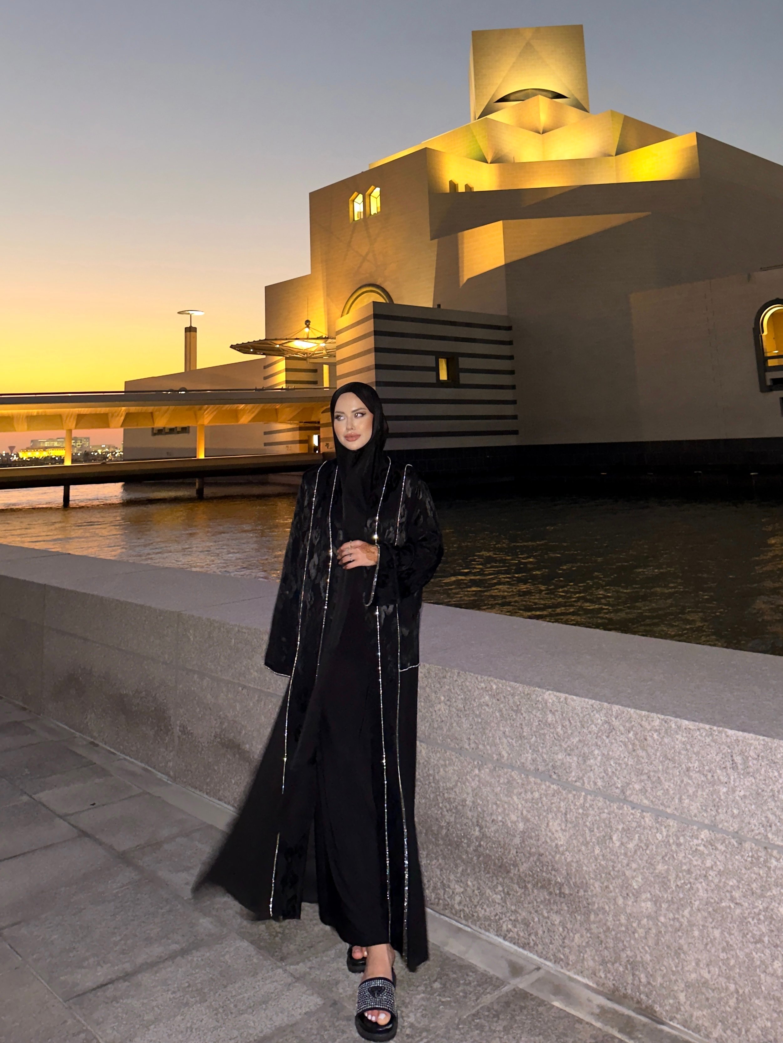 Katar Abaya