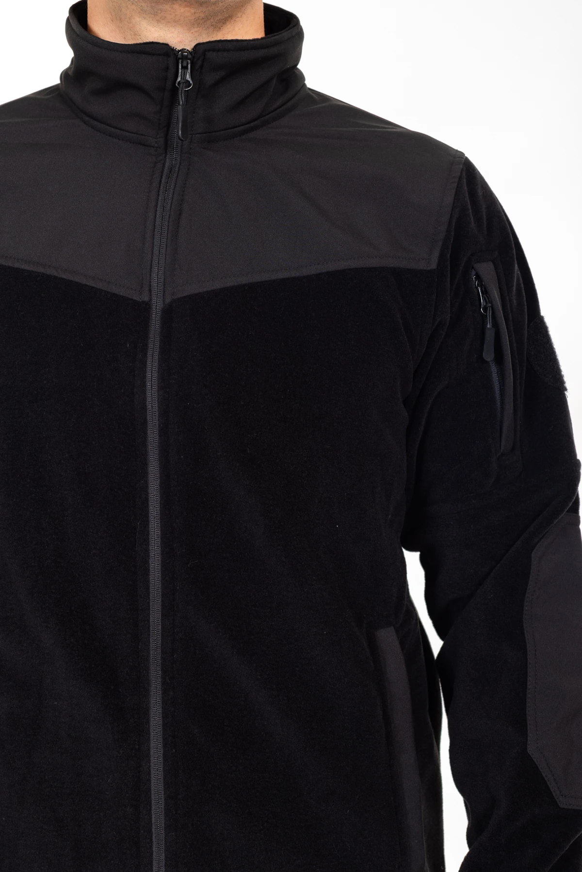 AKN 02 Polar Mont-Siyah