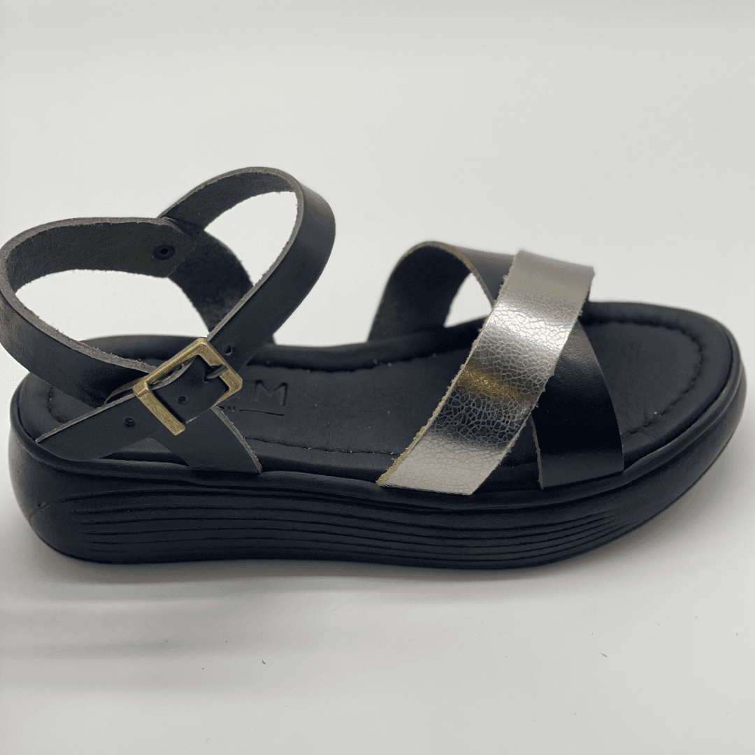 KUUM 8409 Kadın Hakiki Deri Sandalet - Siyah