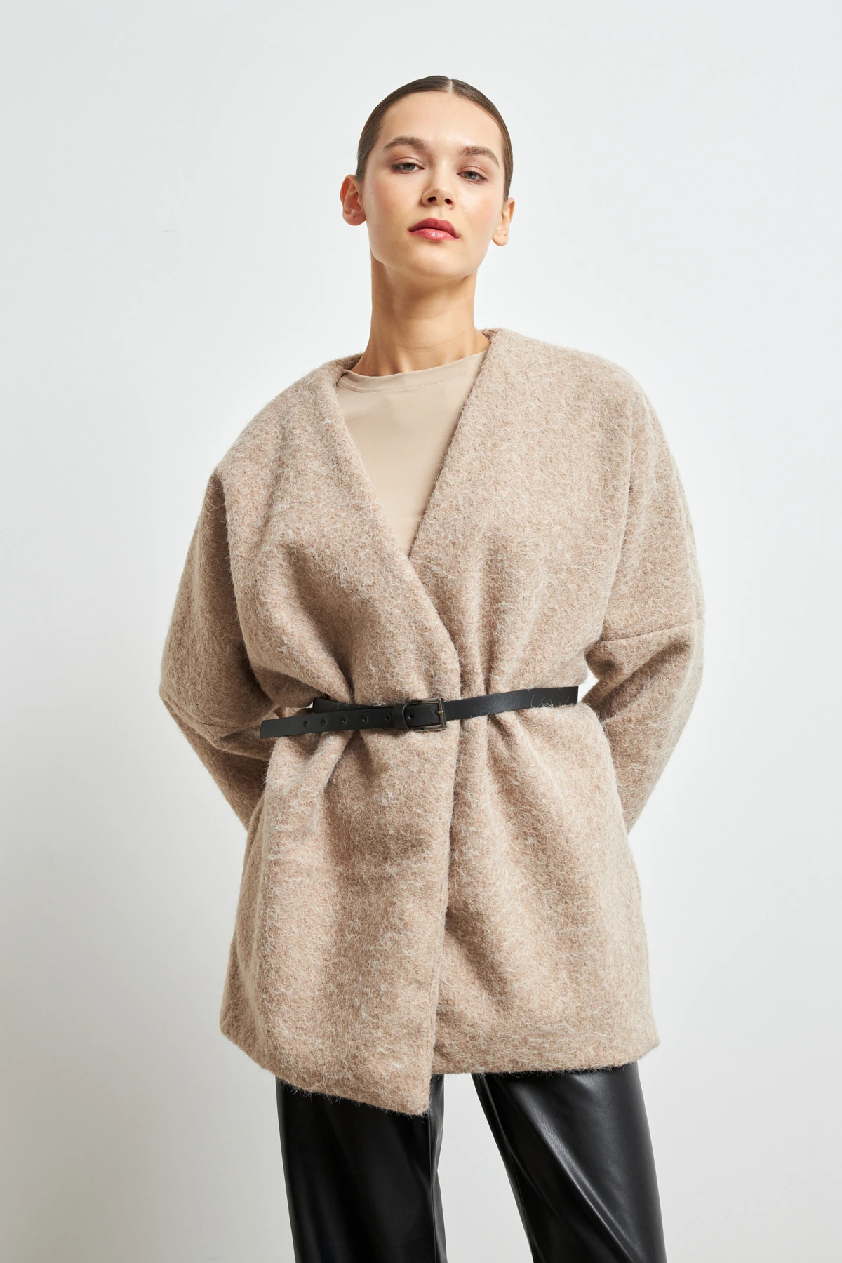 Kemerli Kaşe Ceket- KREM