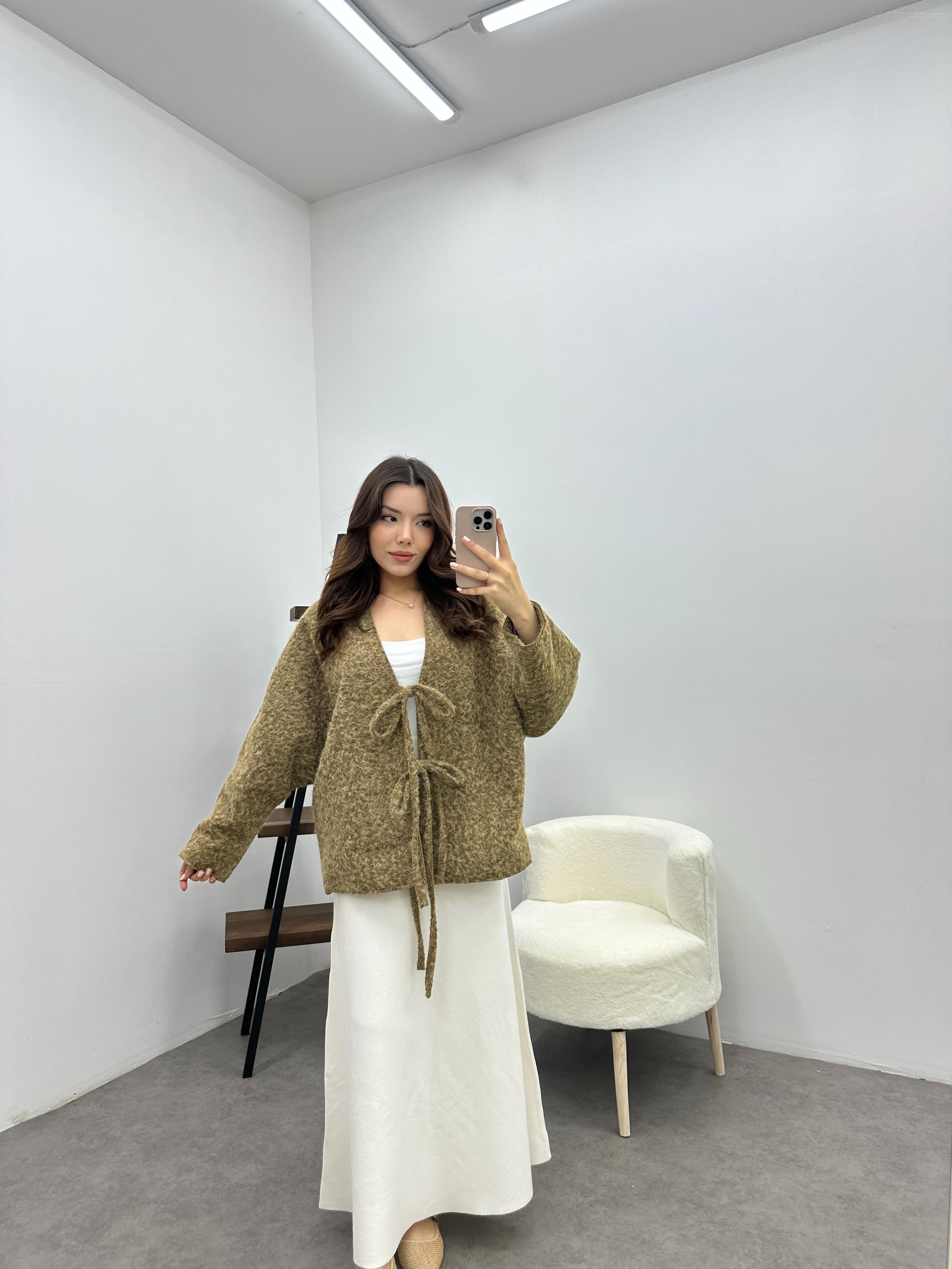 Pera Bağlama Detaylı Camel Kaşe Ceket