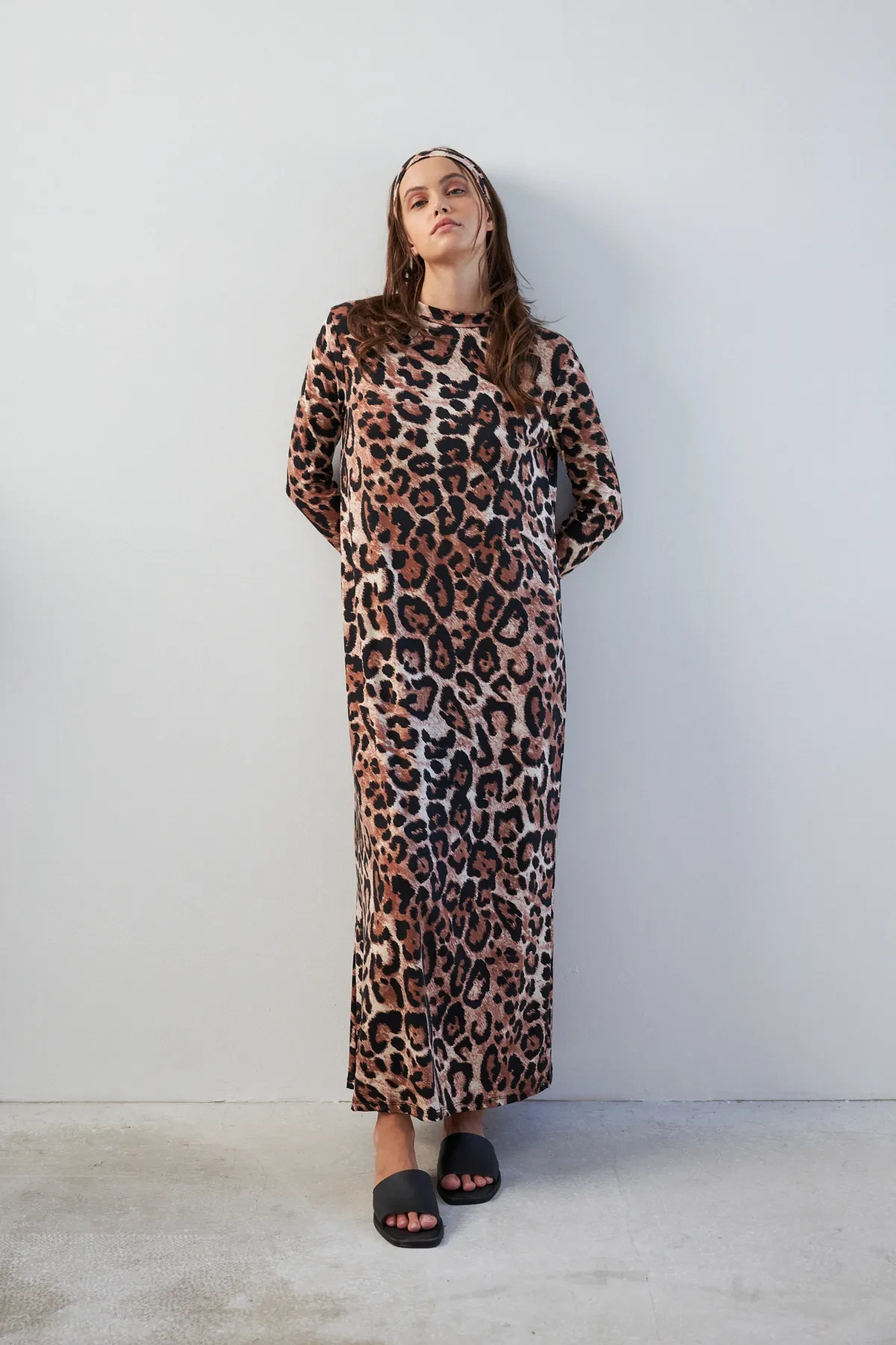 Yoğun Leopar Desenli Yarım Balıkçı Yaka Uzun Kollu Elbise
