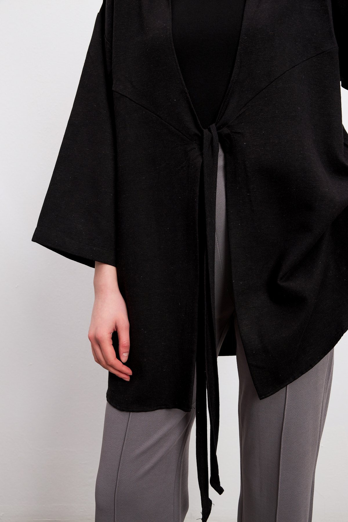 Siyah Bağlama Detaylı Flam Keten Kimono