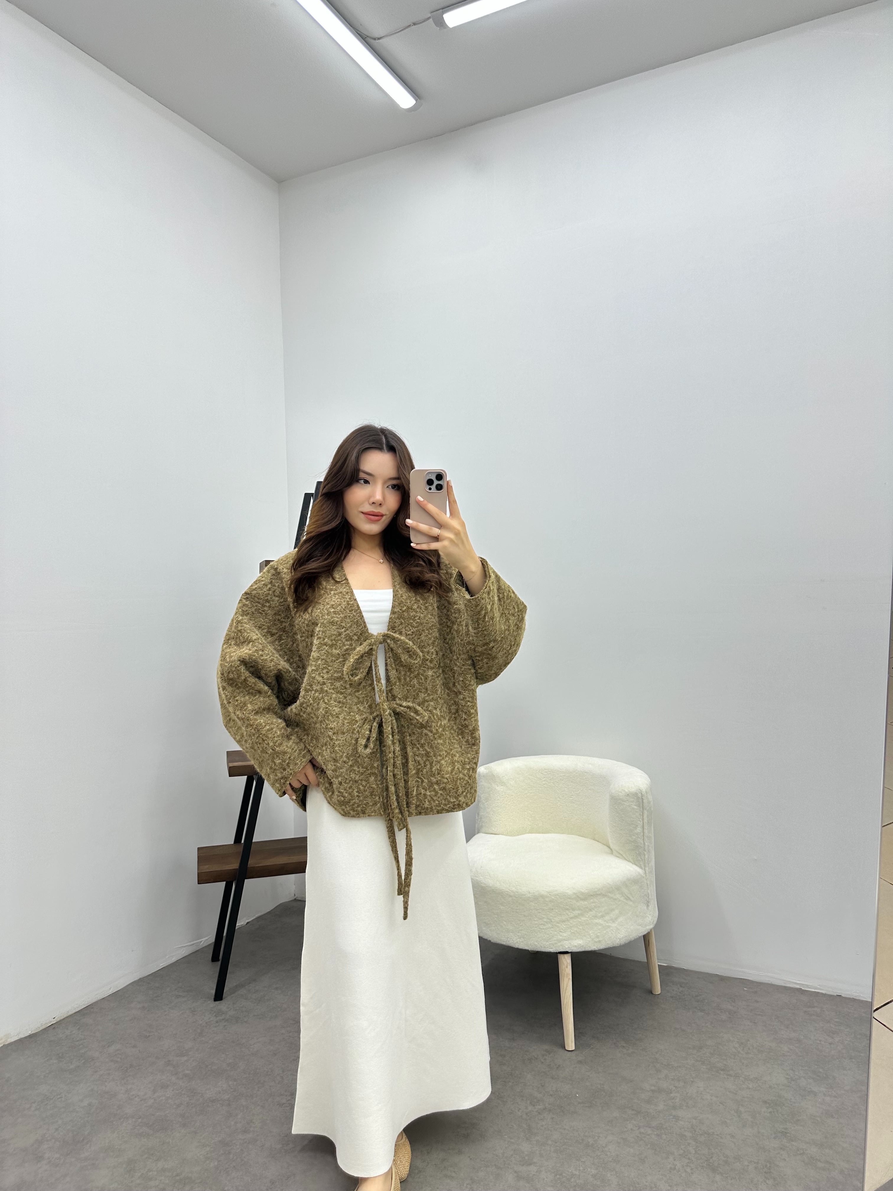 Pera Bağlama Detaylı Camel Kaşe Ceket