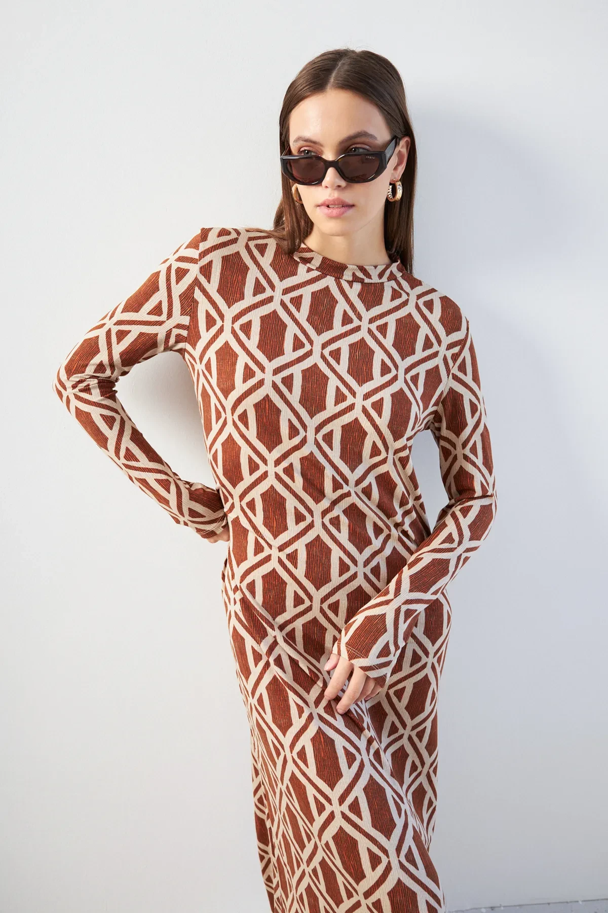 Turuncu Dikey Burgu Desenli Yarım Balıkçı Yaka Uzun Kollu Uzun Elbise