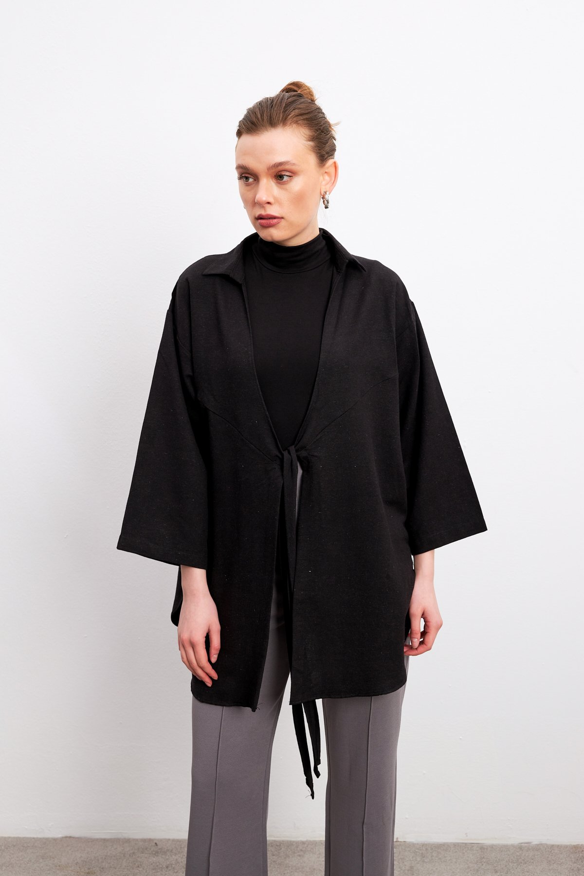 Siyah Bağlama Detaylı Flam Keten Kimono