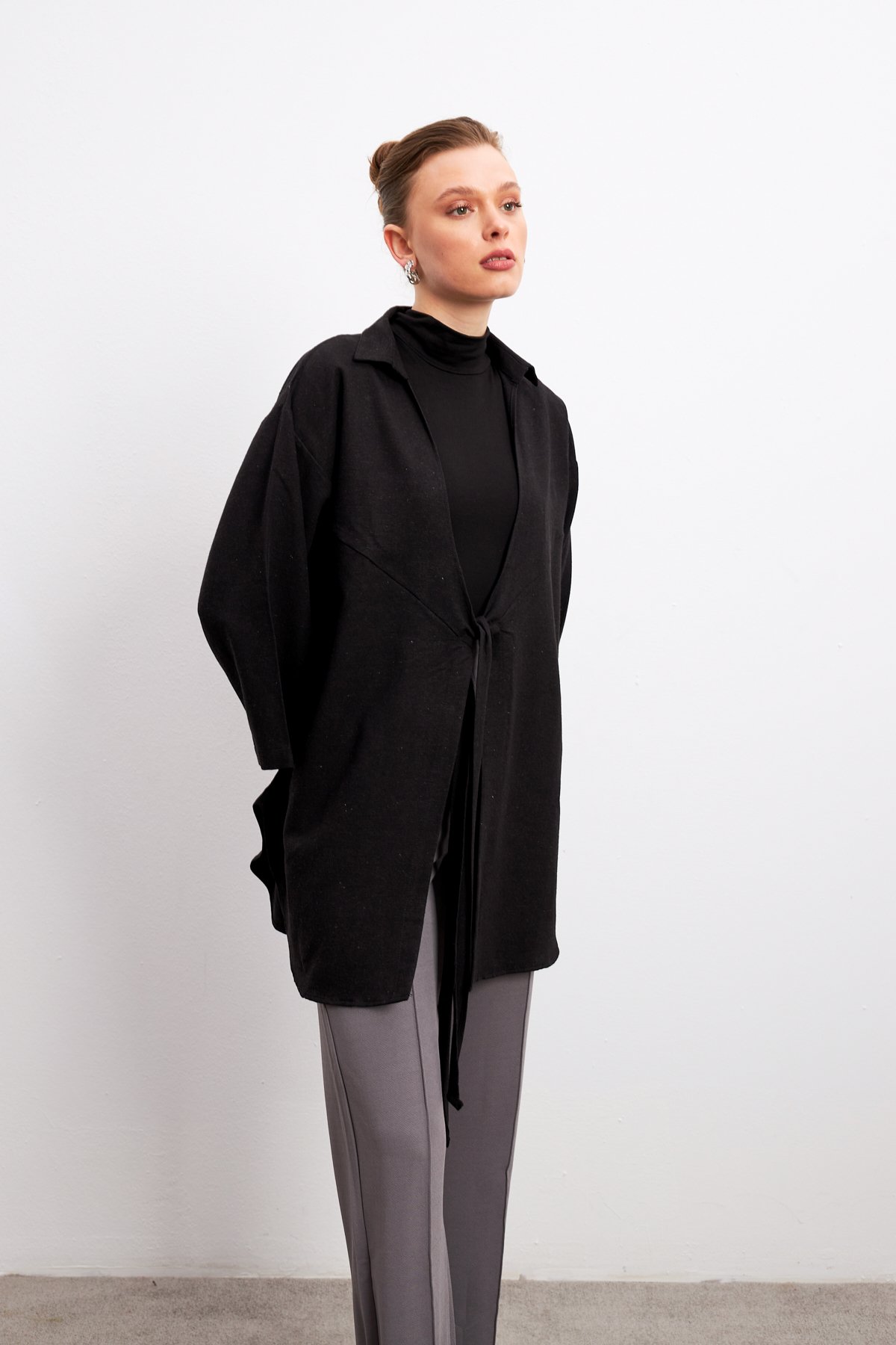 Siyah Bağlama Detaylı Flam Keten Kimono