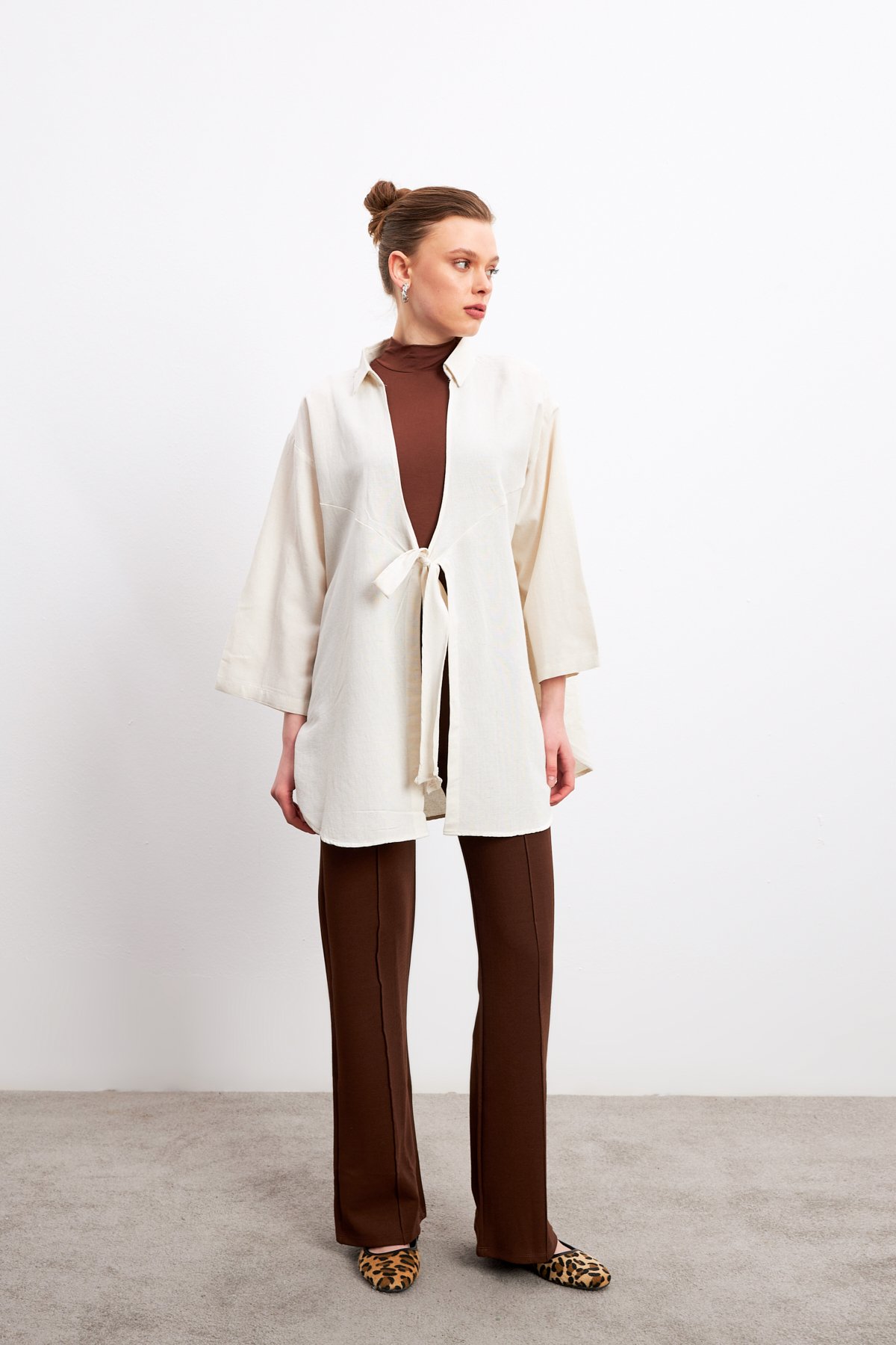 Ekru Bağlama Detaylı Flam Keten Kimono