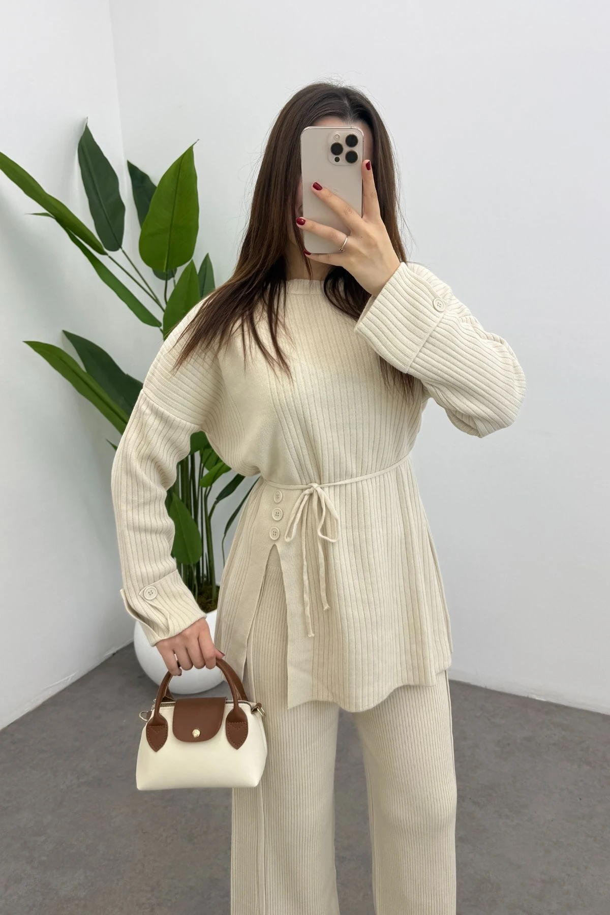 Krem Bel Bağlamalı Düğme Detaylı Fitilli Triko Kazak Pantolon İkili Takım