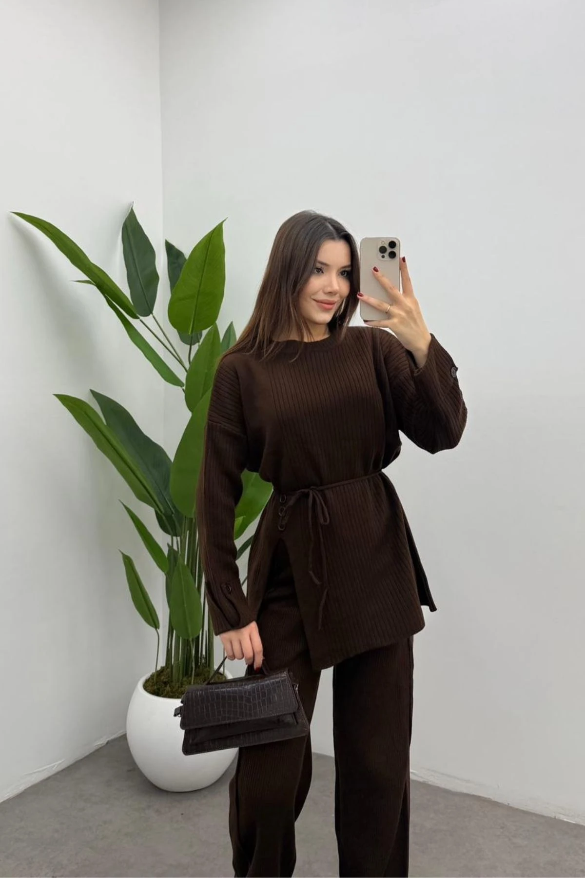 Kahverengi  Bel Bağlamalı Düğme Detaylı Fitilli Triko Kazak Pantolon İkili Takım