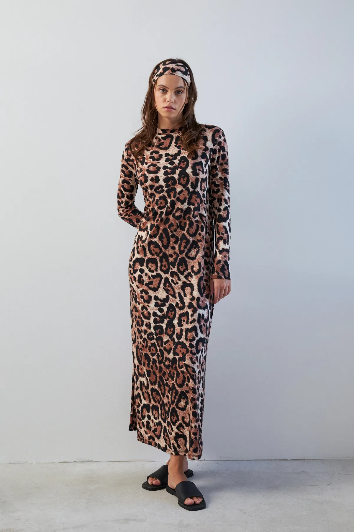 Yoğun Leopar Desenli Yarım Balıkçı Yaka Uzun Kollu Elbise