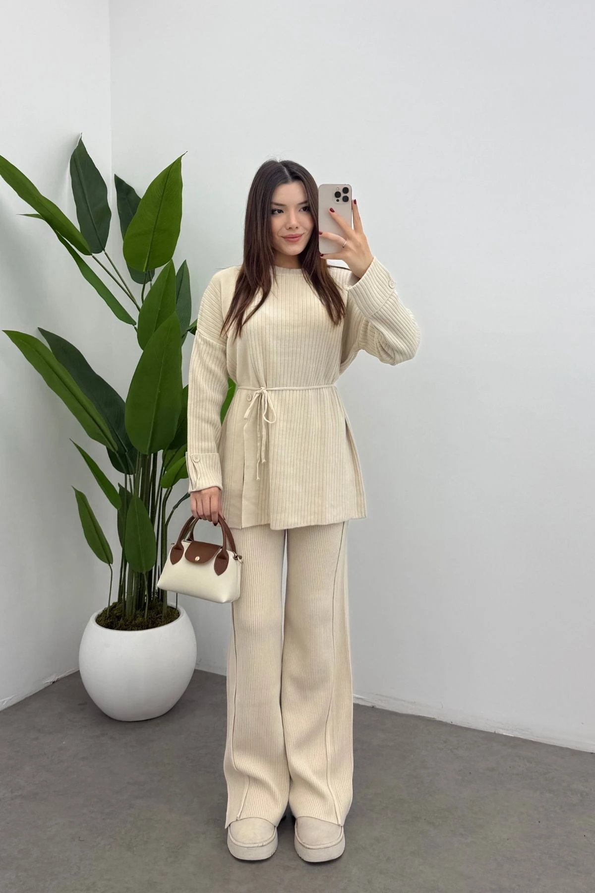 Krem Bel Bağlamalı Düğme Detaylı Fitilli Triko Kazak Pantolon İkili Takım