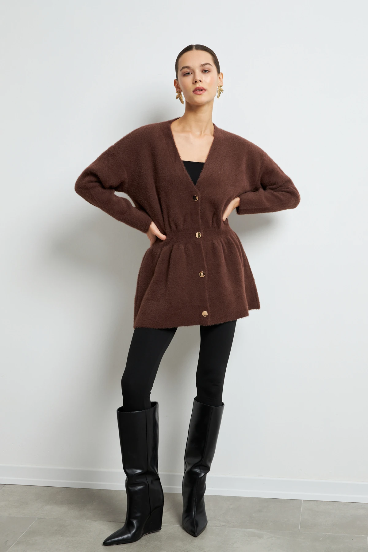 Gold Düğmeli Soft Hırka- SÜTLÜ KAHVE