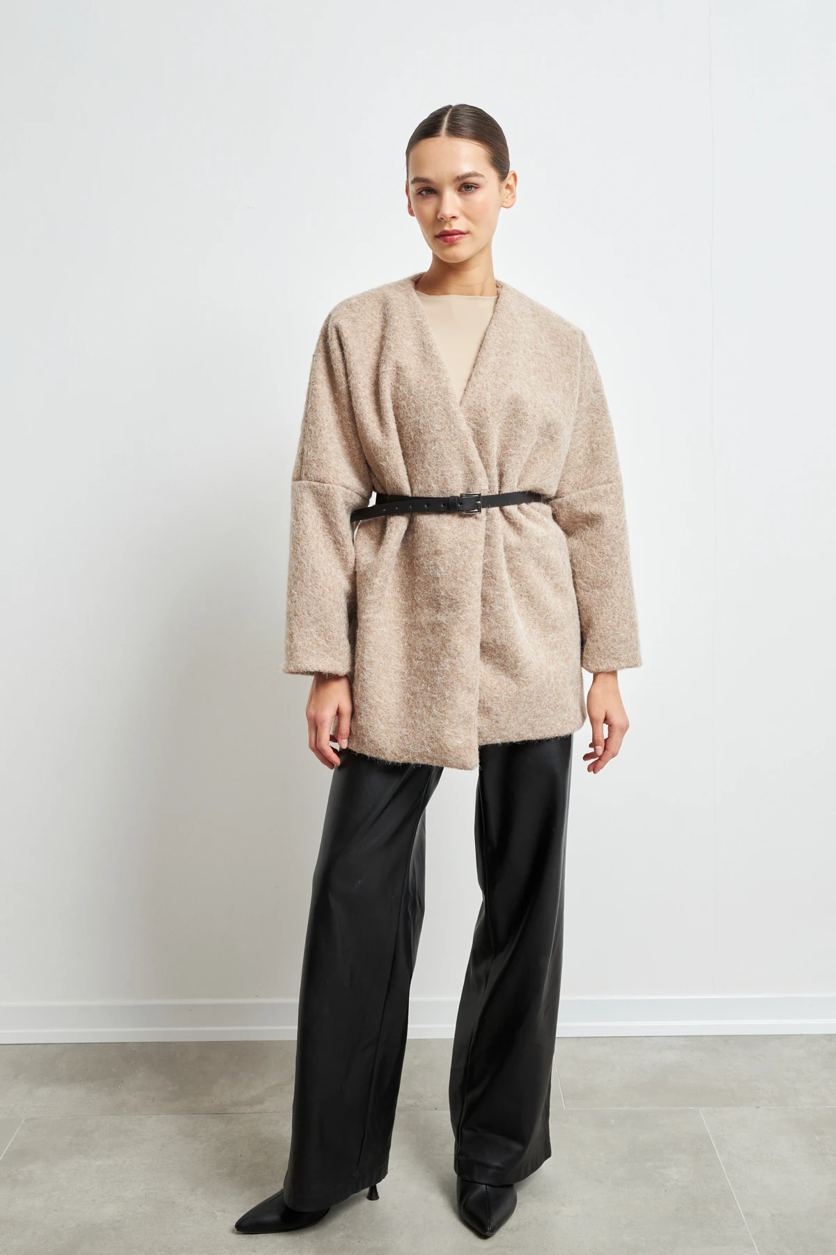 Kemerli Kaşe Ceket- KREM