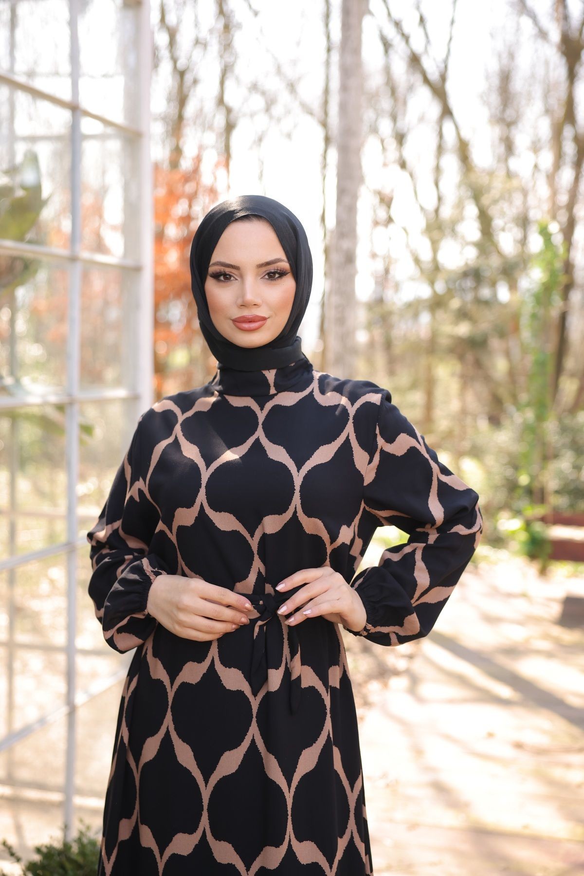Desenli Kuşaklı Viskon Elbise - siyah-kahve
