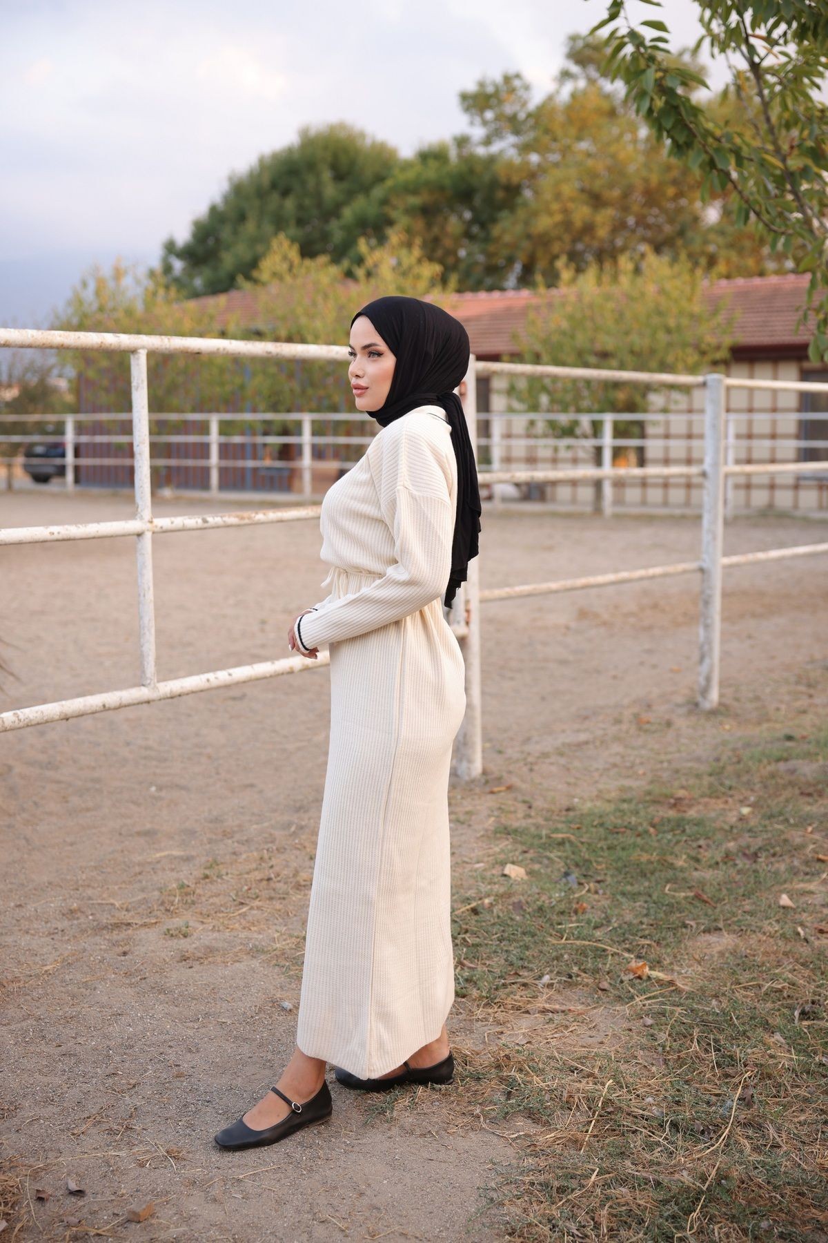 Yarım Pat Düğmeli Triko Elbise - beyaz