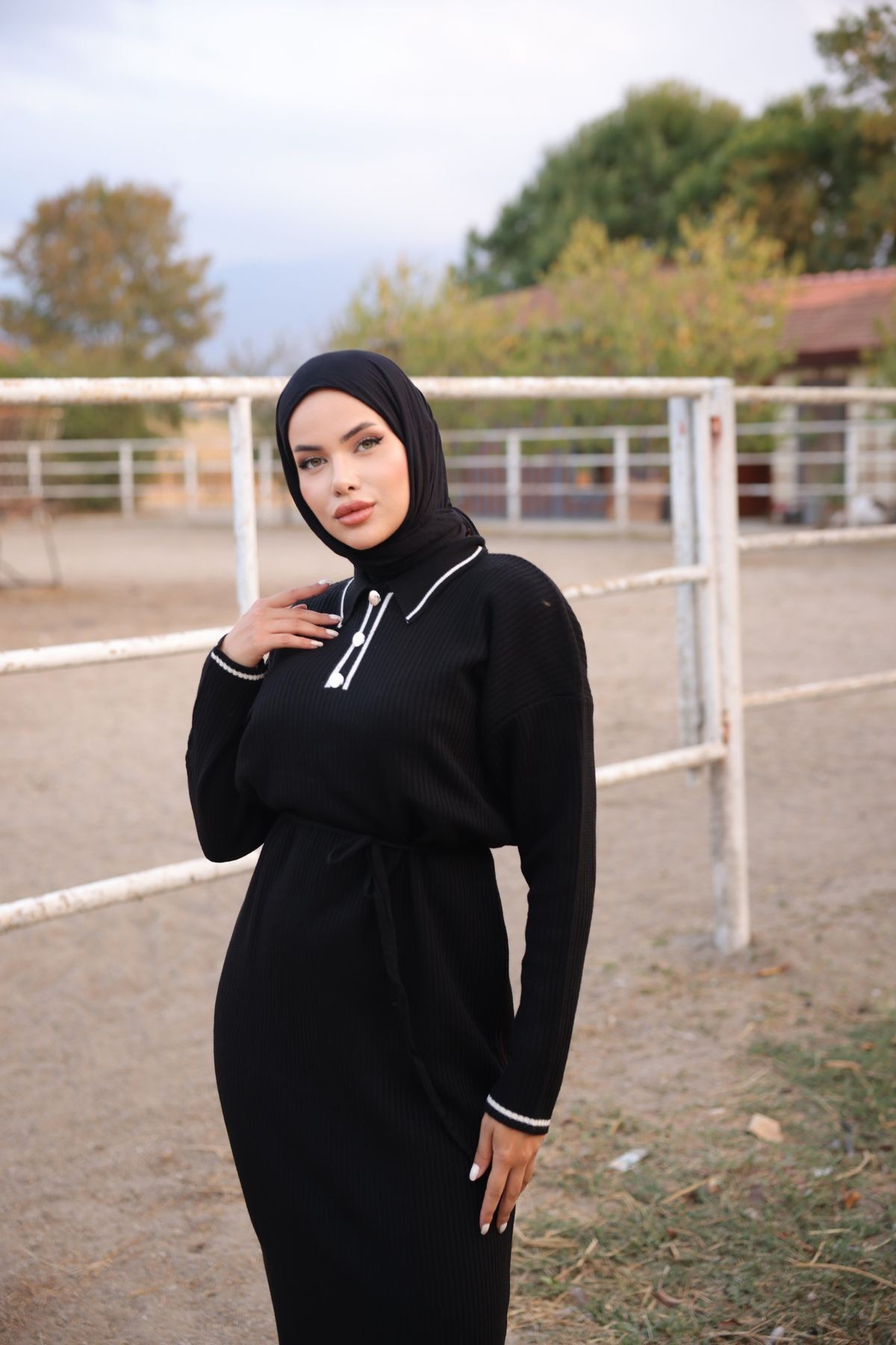 Yarım Pat Düğmeli Triko Elbise - siyah