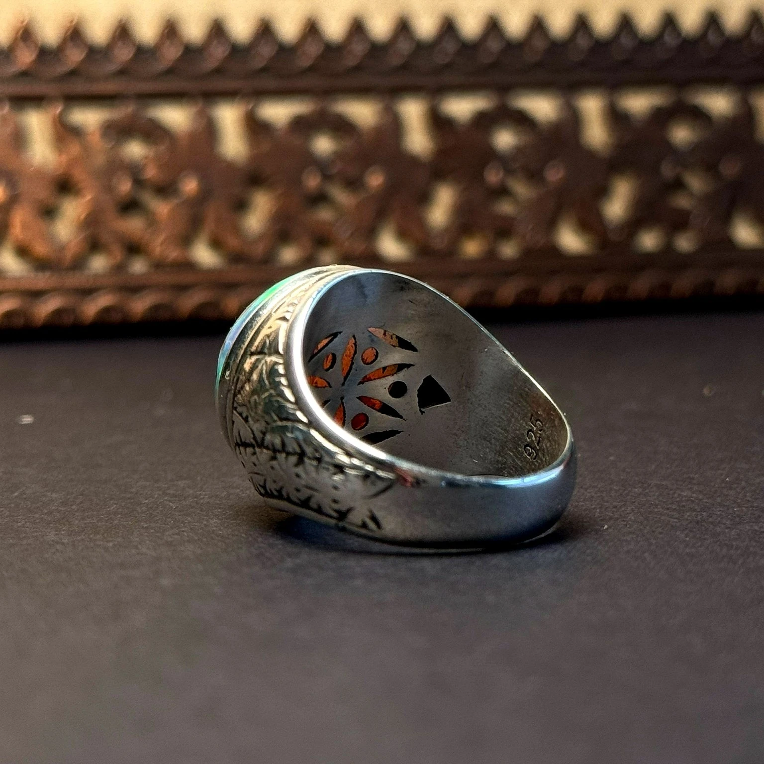 Telkari İşcilikli Beyaz Opal 925 Ayar Gümüş Yüzük