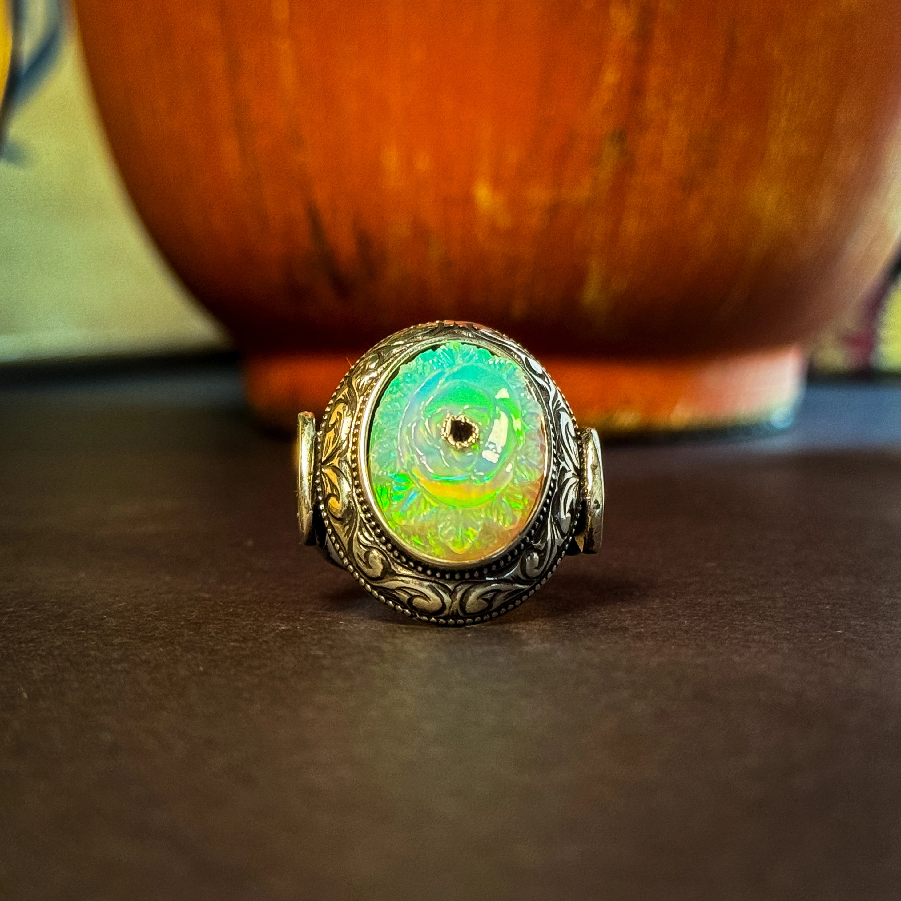 Nakkaş Oyma İşçilikli Opal Taşlı 925 Ayar Gümüş Yüzük