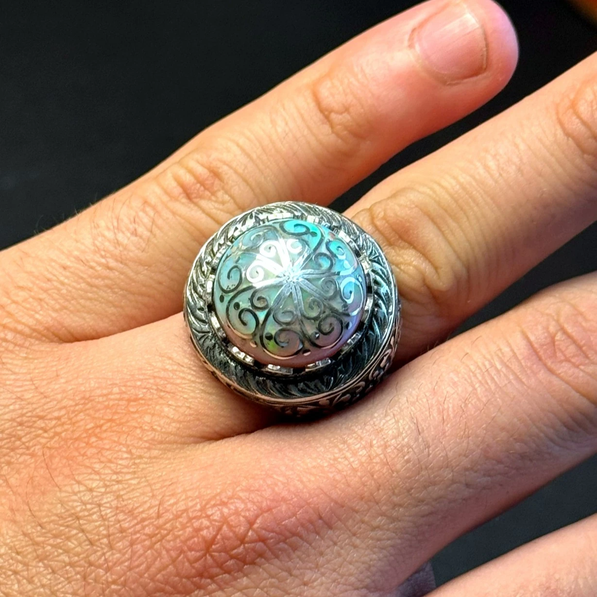 Beyaz Opal Telkari İşlemeli 925 Ayar Gümüş Yüzük