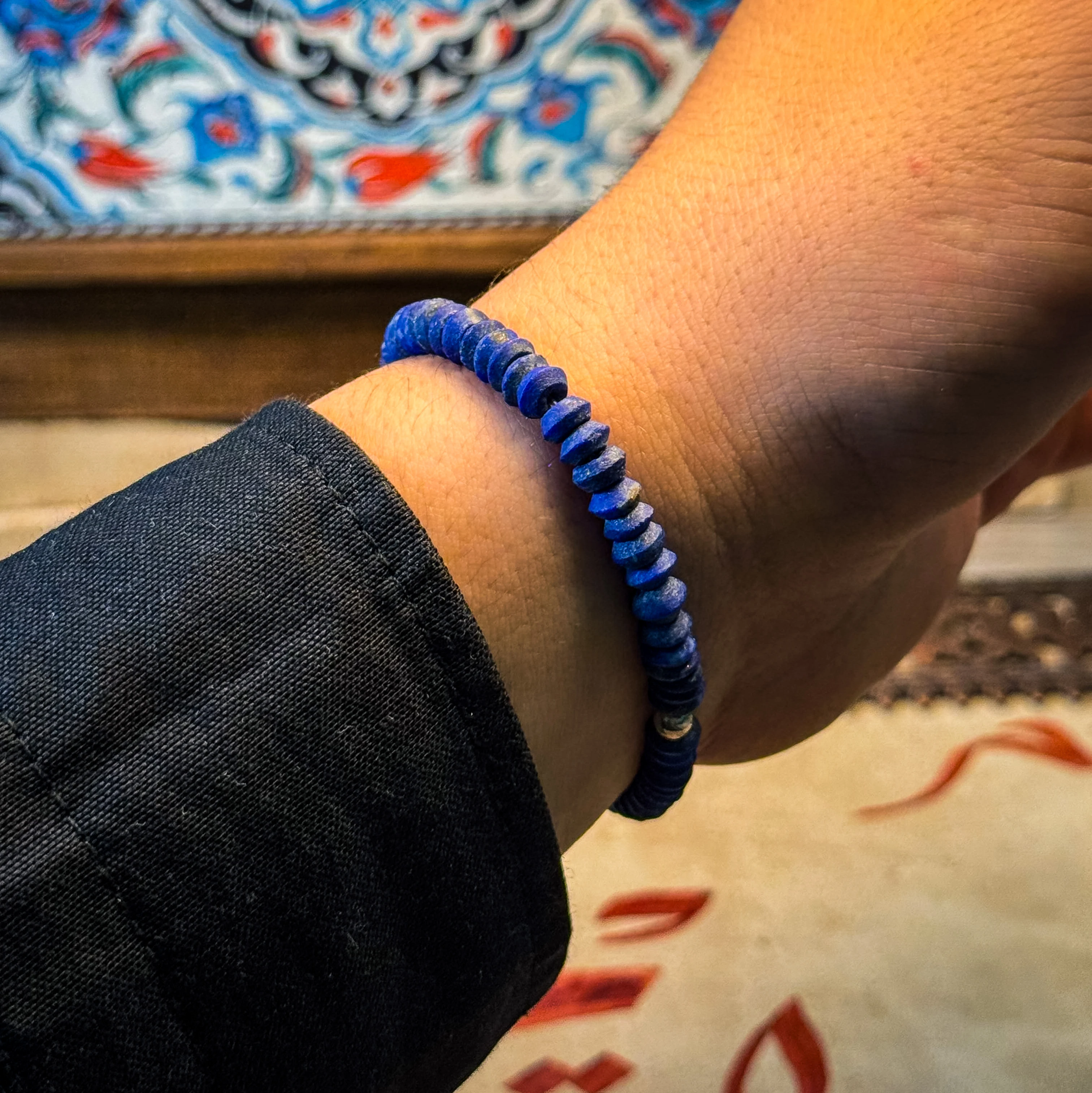 El İşçiliği Gravür Desenli Lapis Lazuli Doğaltaş Bileklik – Doğal & Özgün