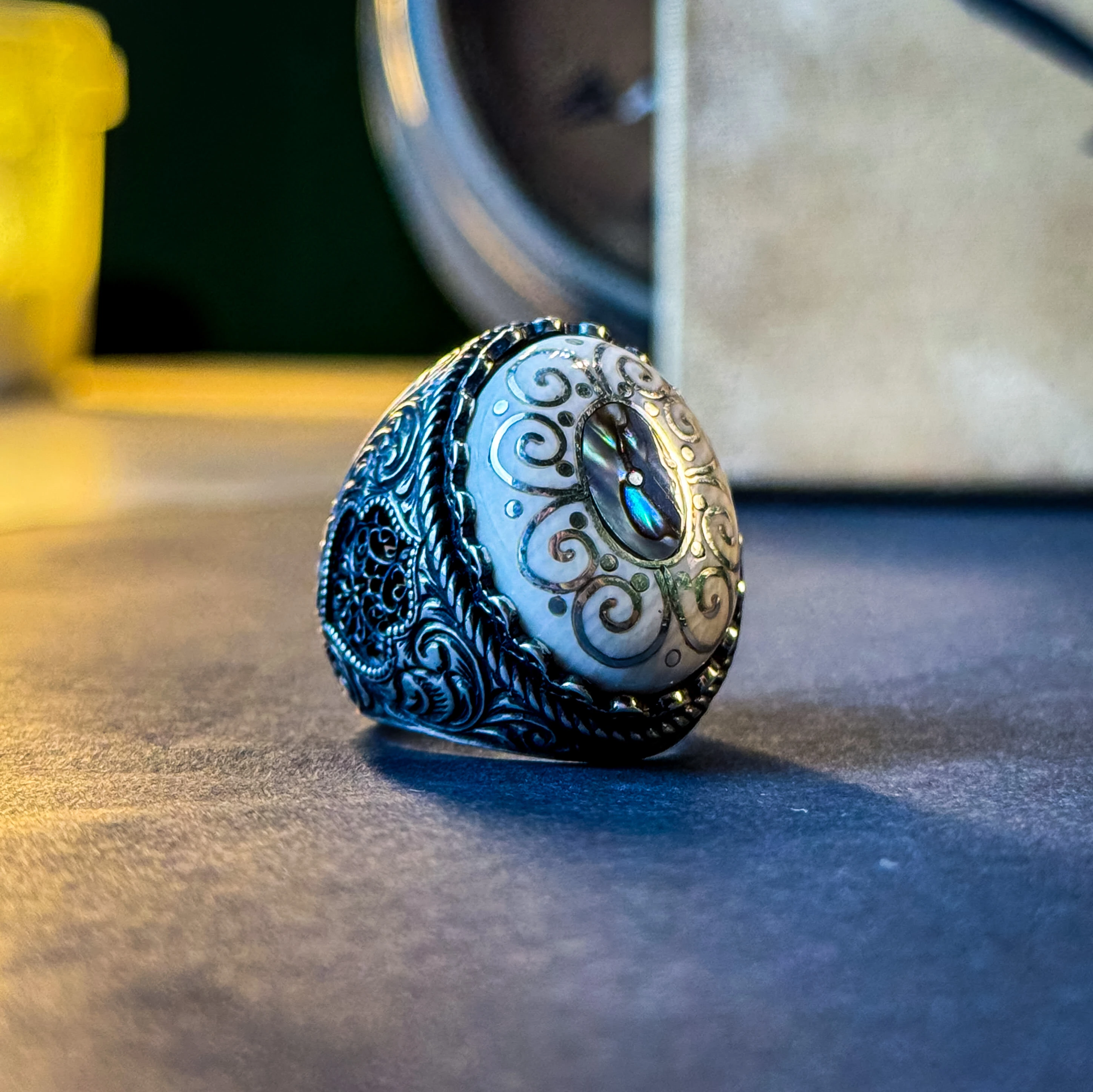 Abalon Sedef Kakma Telkari İşçilikli 925 Ayar Gümüş Yüzük