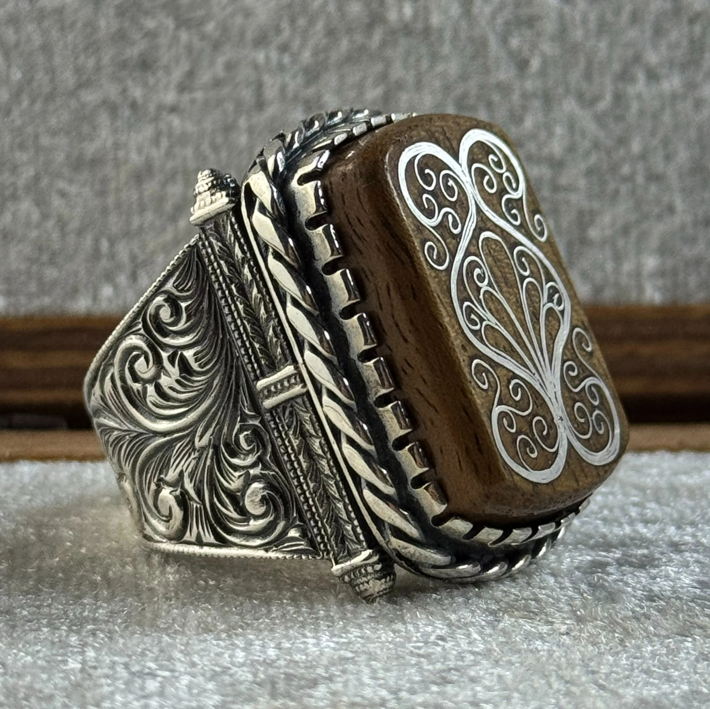 Geçmişten Gelen Ustalık– Eski Usul Telkari İşcilikli 925 Ayar Gümüş Yüzük