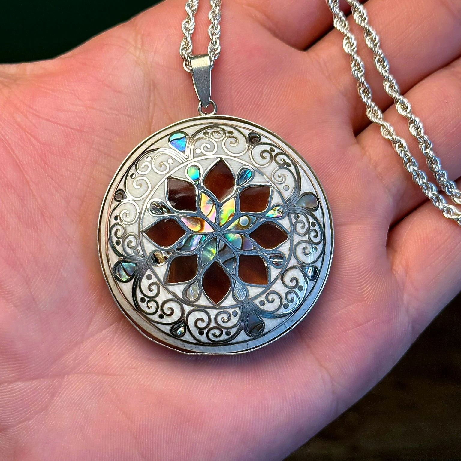 Fevkalade Koleksiyonu – Bağa & Abalon Kakmalı Telkari Kolyе