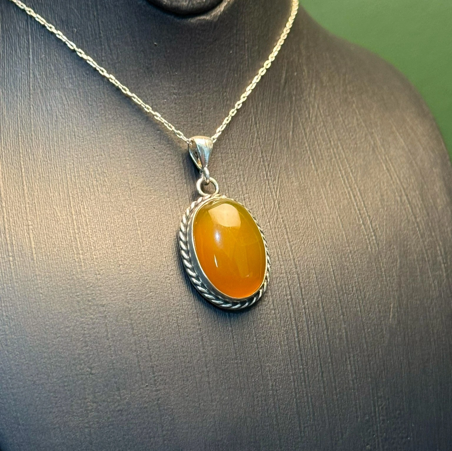 Sarı Akik Taşlı El İşçiliği 925 Ayar Gümüş Kolye