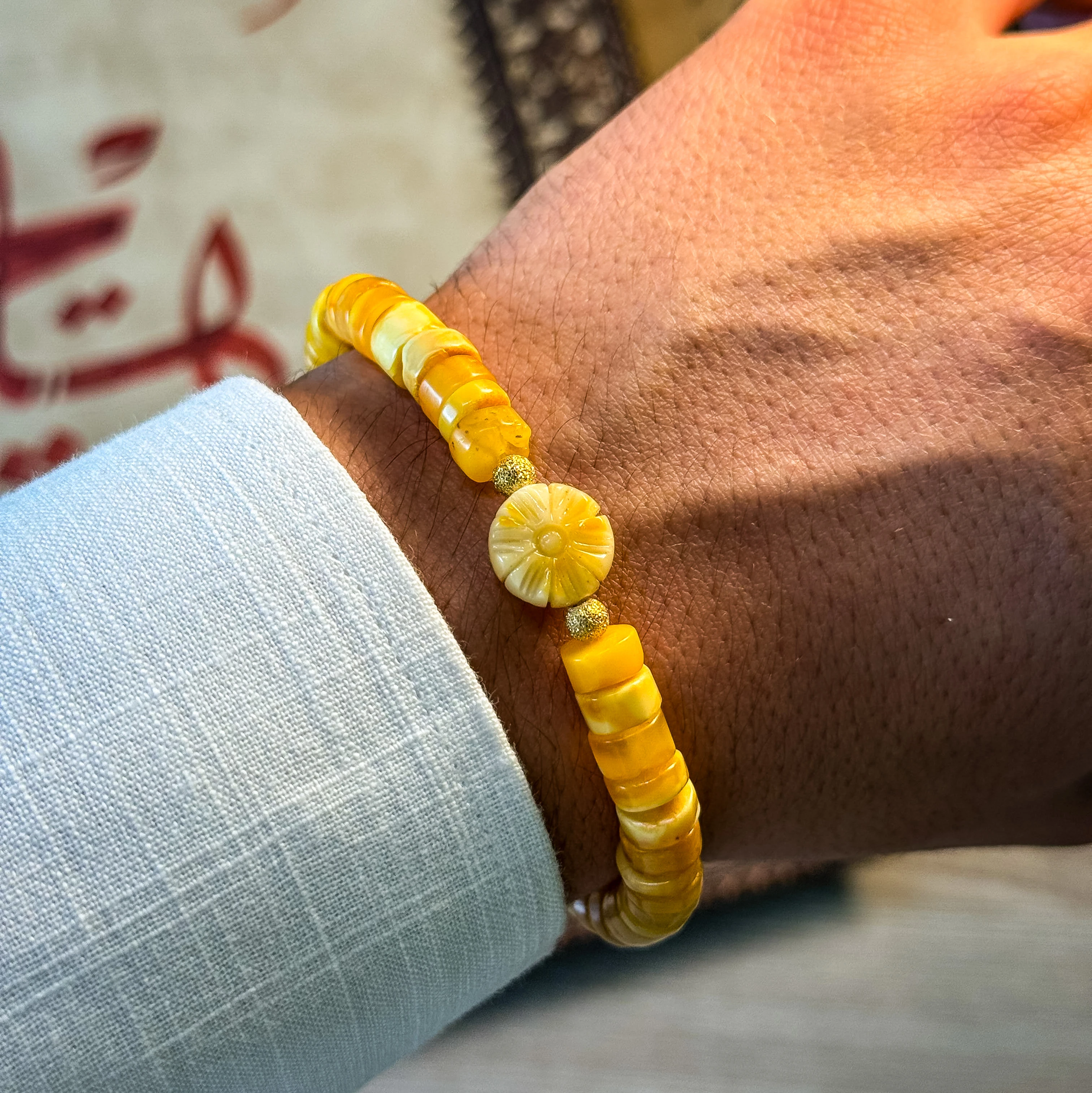 Oyma Nakkaş İşçilikli Doğal Damla Kehribar Bileklik