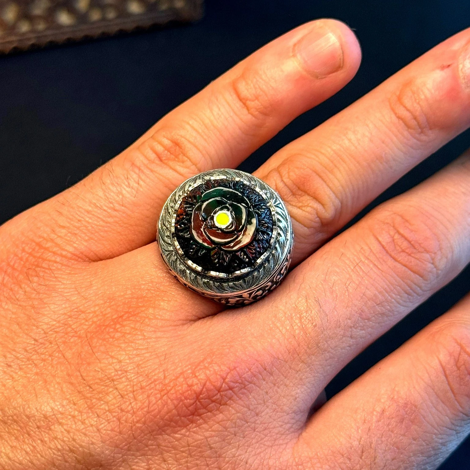 Siyah Opal Oyma Nakkaş İşçiliği 925 Ayar Gümüş Yüzük