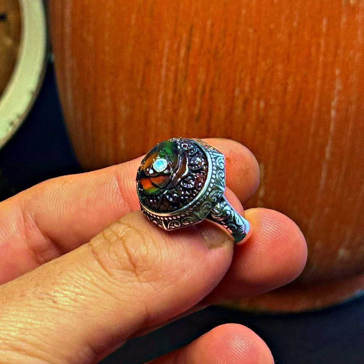 Oyma Nakkaş İşçilikli Siyah Opal Taşlı 925 Ayar Gümüş Yüzük