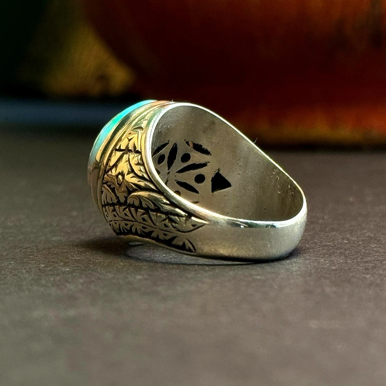 Abalon Sedef Kakma ve Telkari İşçilikli Beyaz Opal 925 Ayar Gümüş Yüzük