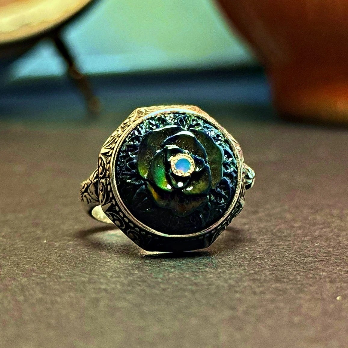 Oyma Nakkaş İşçilikli Siyah Opal Taşlı 925 Ayar Gümüş Yüzük