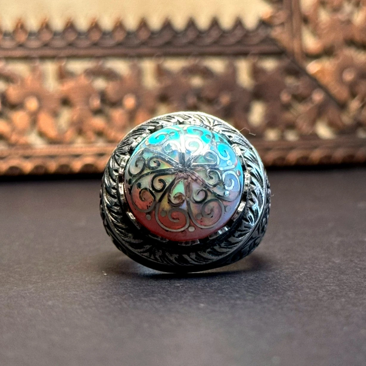 Beyaz Opal Telkari İşlemeli 925 Ayar Gümüş Yüzük