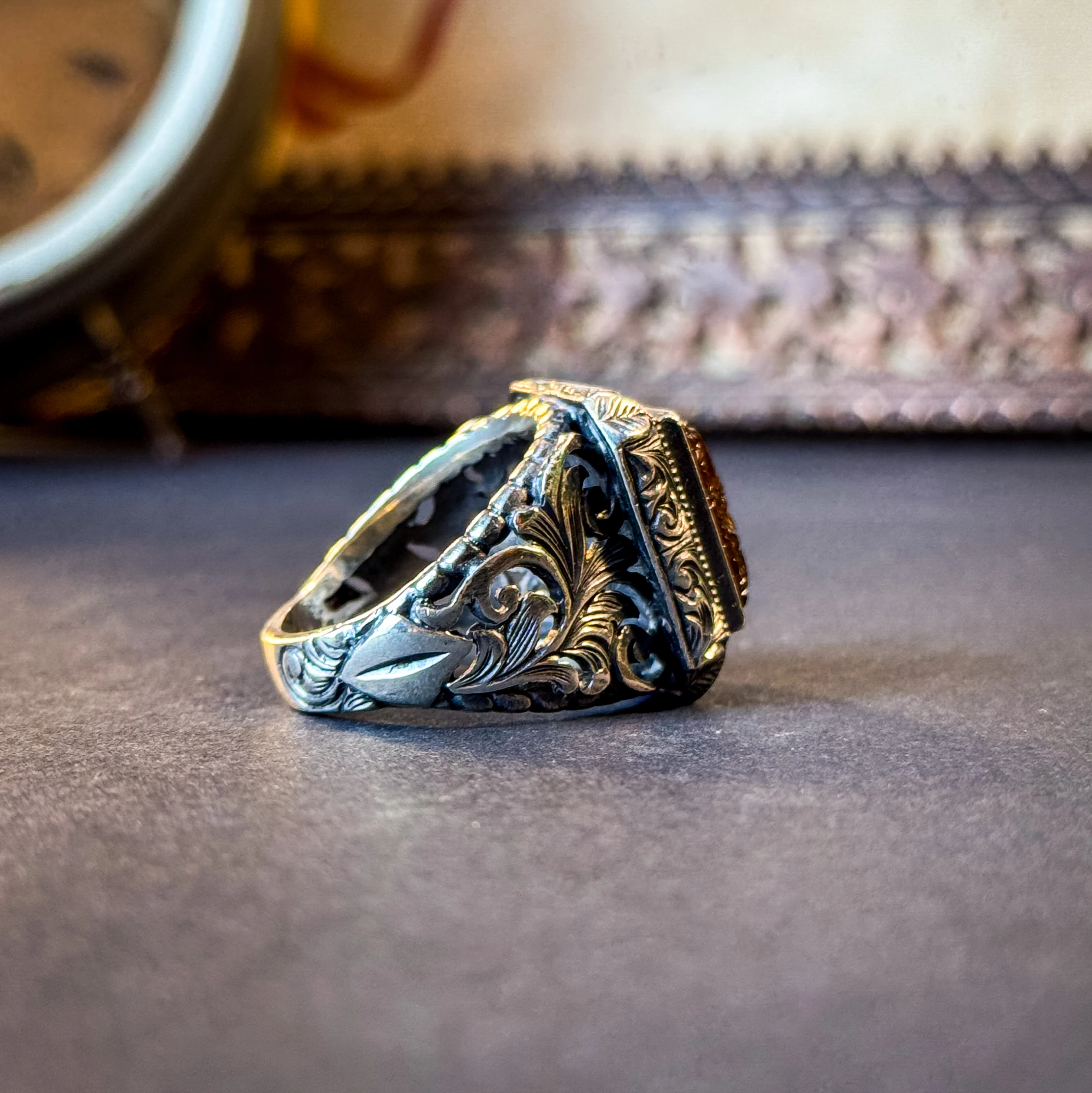 Oyma Nakkaş Taşlı 925 Kalem İşi Motifli Gümüş Yüzük