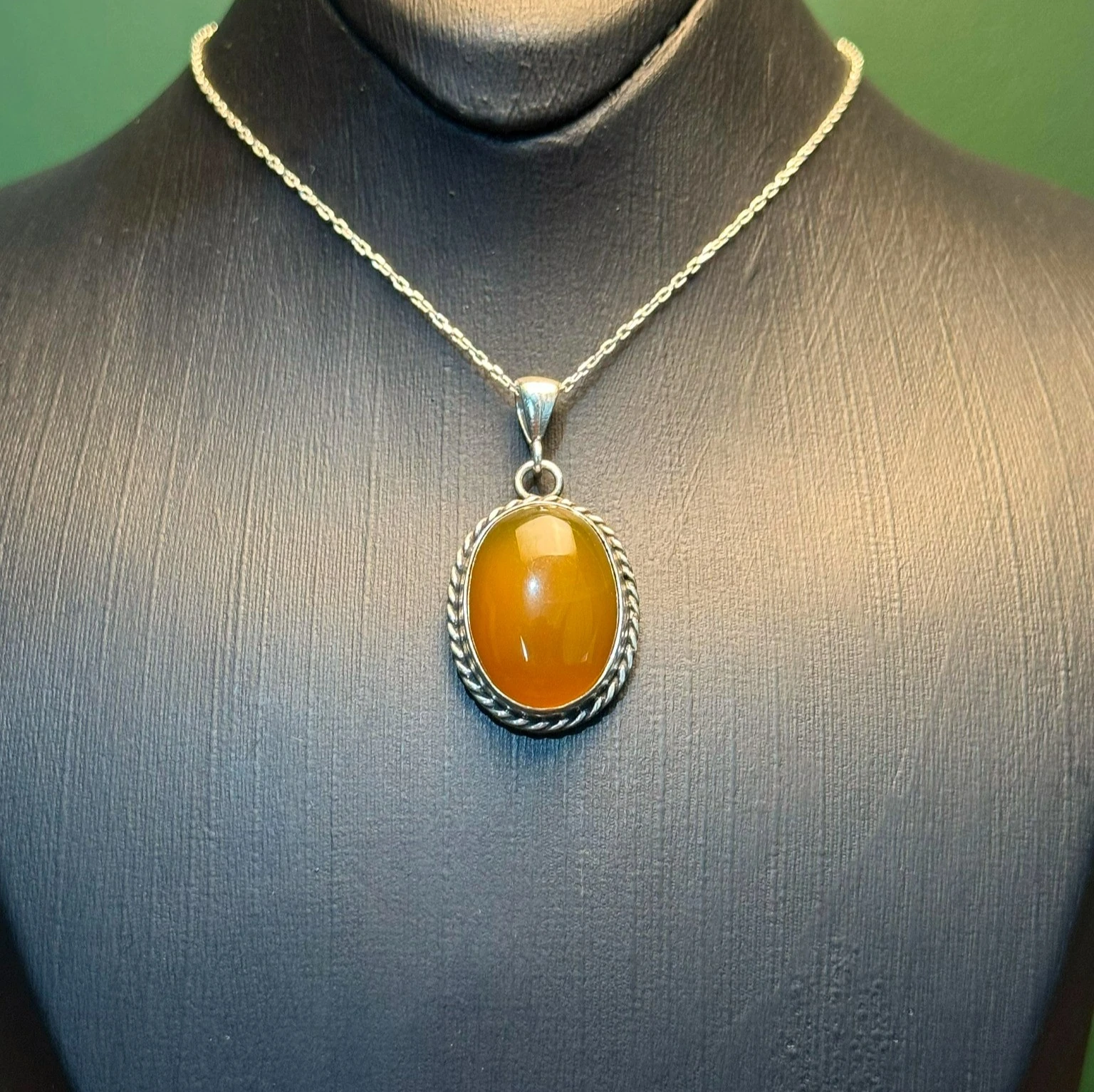 Sarı Akik Taşlı El İşçiliği 925 Ayar Gümüş Kolye