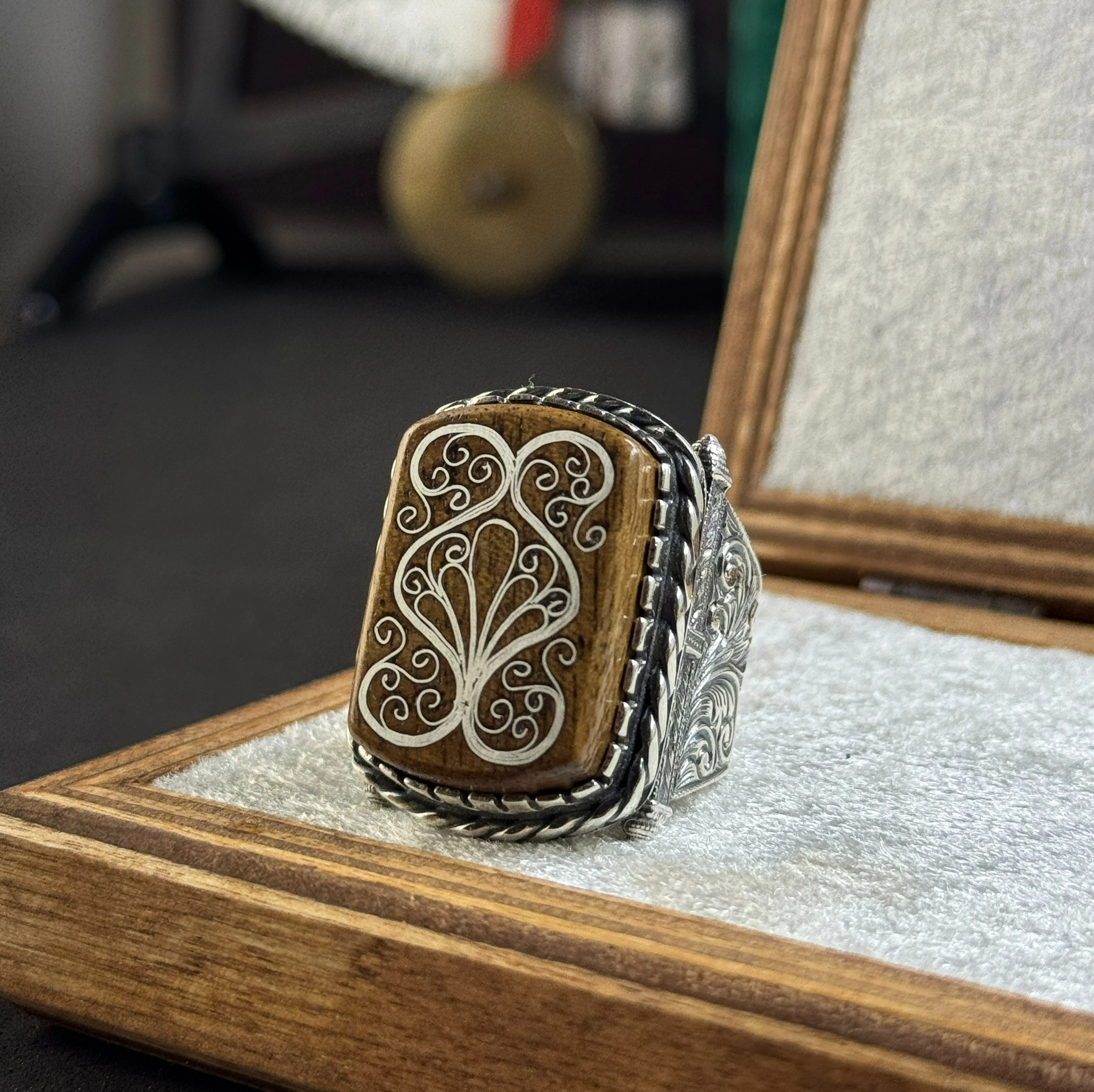 Geçmişten Gelen Ustalık– Eski Usul Telkari İşcilikli 925 Ayar Gümüş Yüzük