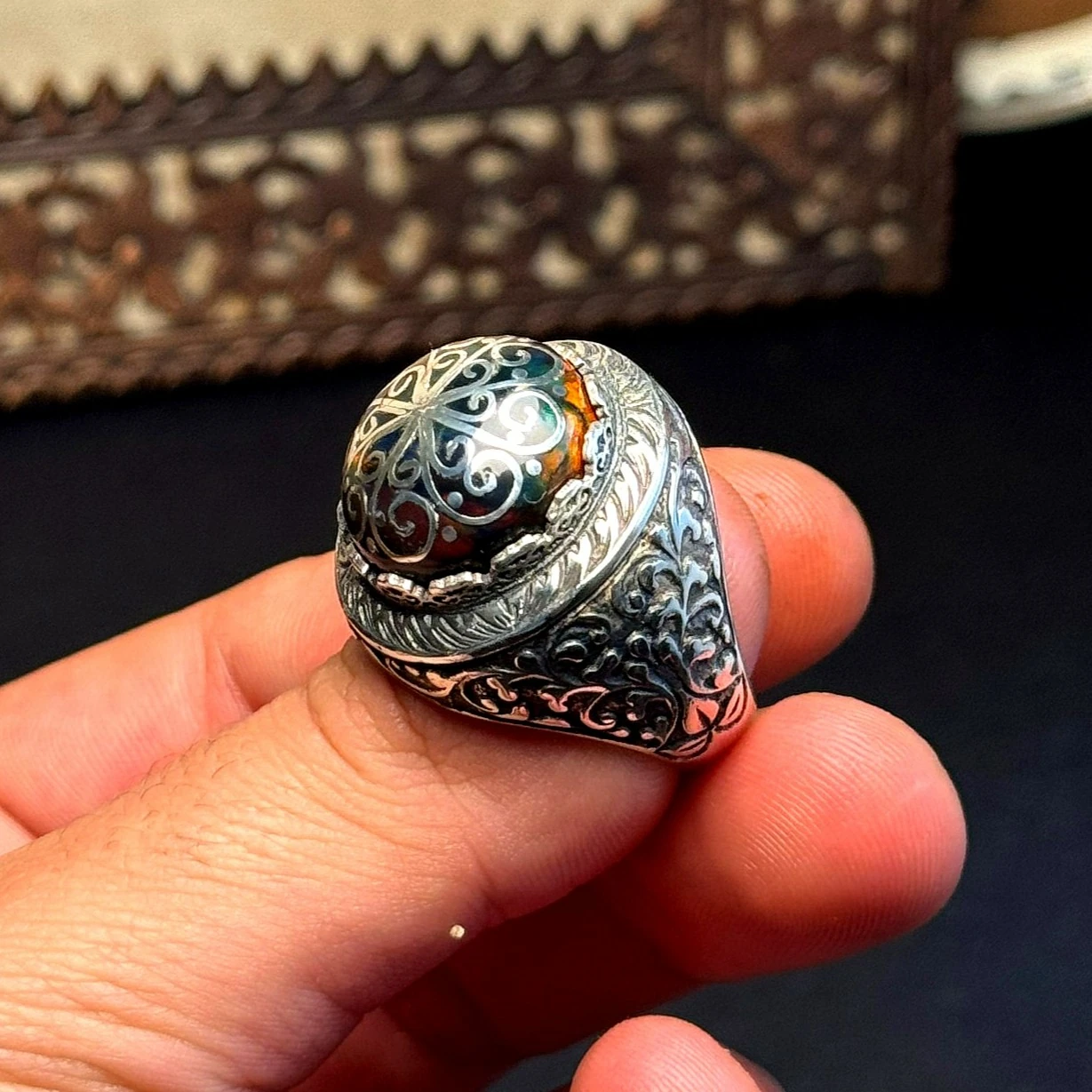 Siyah Opal Üzeri 1000 Ayar Gümüş Telkari İşlemeli Yüzük