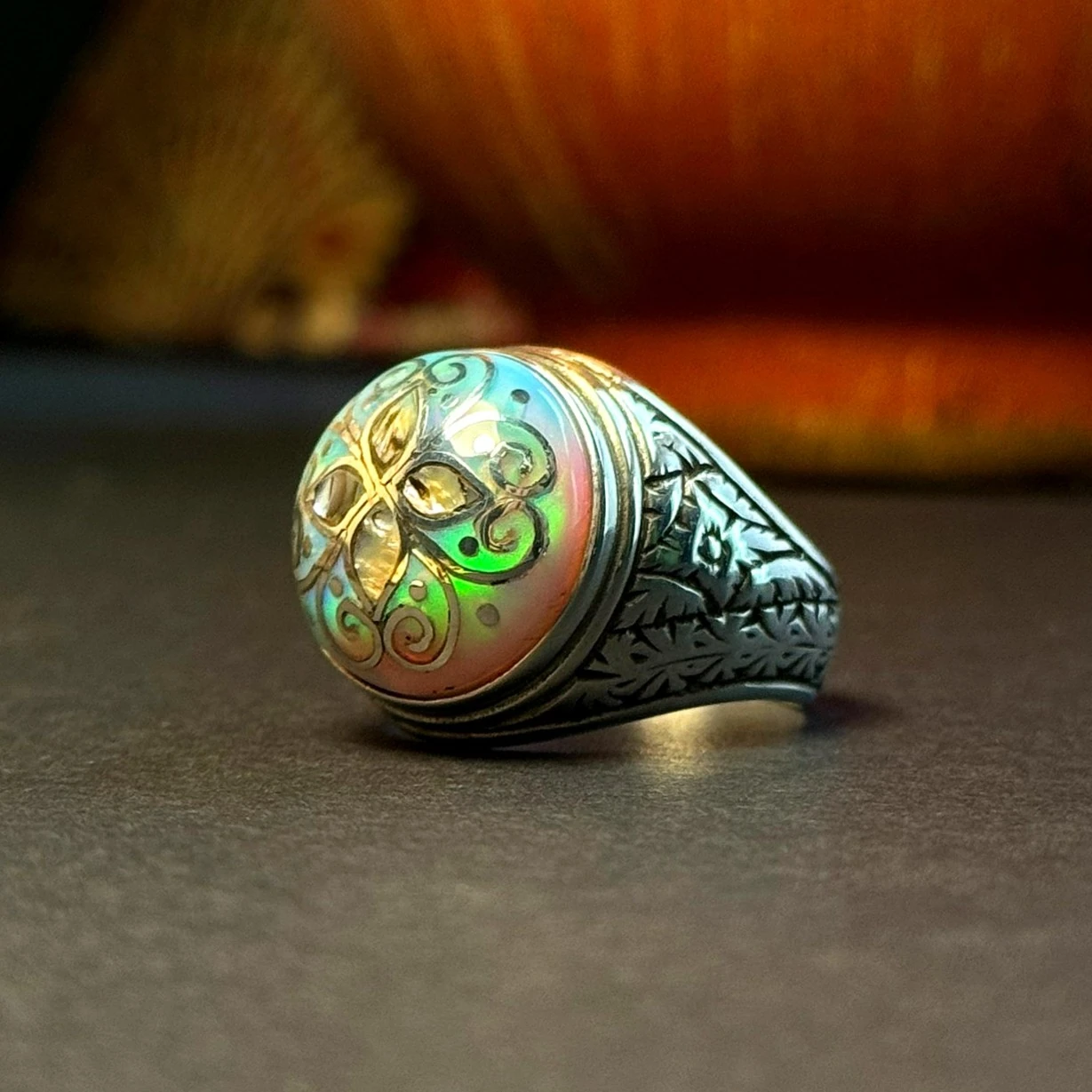 Abalon Sedef Kakma ve Telkari İşçilikli Beyaz Opal 925 Ayar Gümüş Yüzük